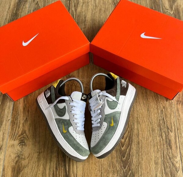 Chaussures Nike Air Force 1 vertes