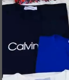 Женская футболка черного цвета