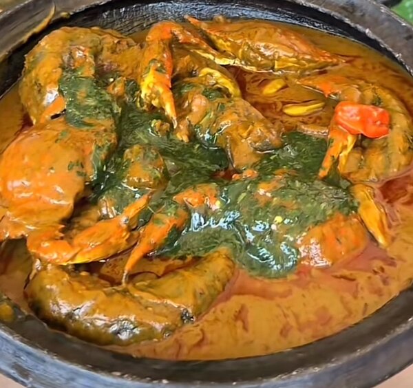 Crabes épicés avec fufu