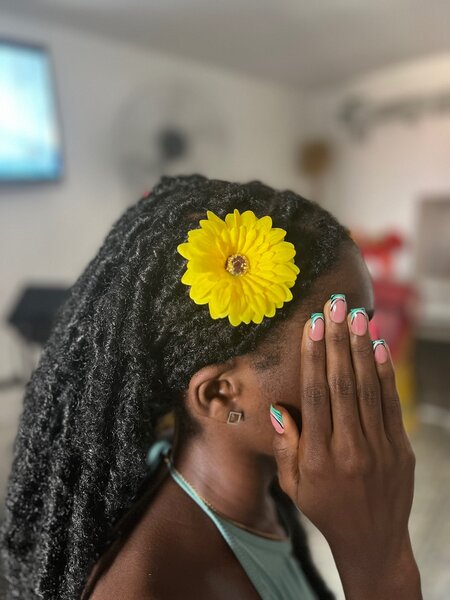 Accessoire cheveux fleur jaune