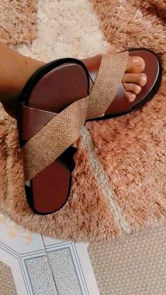 Sandales croisées confort homme