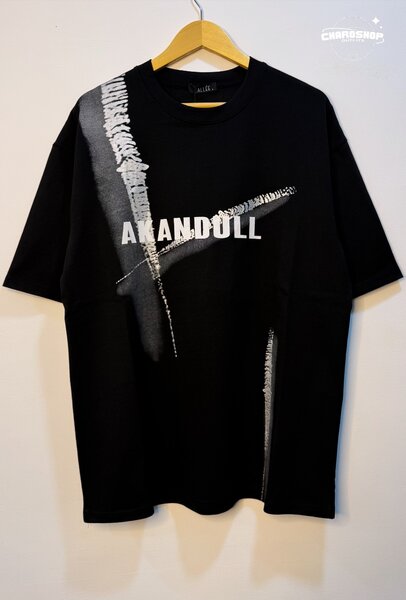 T-shirt noir Akandoll