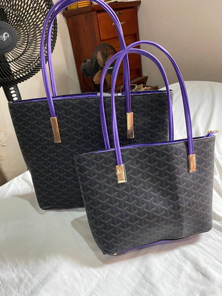 Sac cabas noir et violet en toile