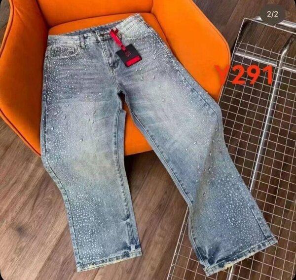 Jeans tendance délavé strass