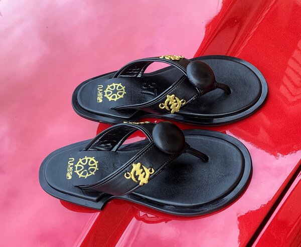 Black  and brown ahenema in size 41 for ladies