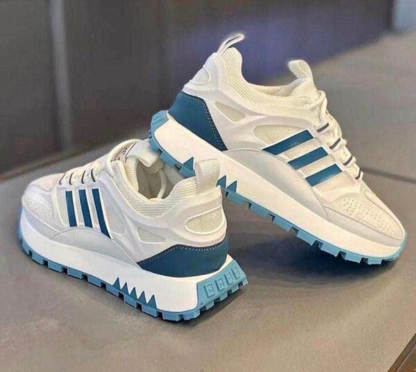 Chaussures Adidas blanches et bleues pour homme
