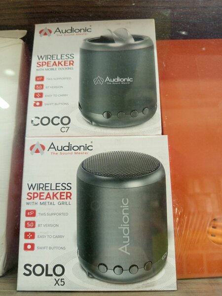 Audionic wireless speakers