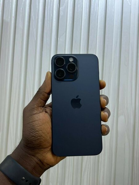 15 pro max 256gig eSIM unlock