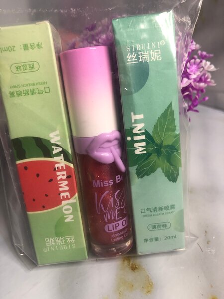 brillants à lèvres ,spray bucc