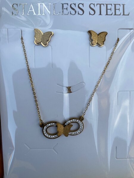 Infinity necklace set