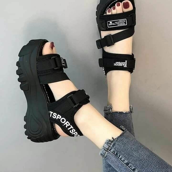 Lady sandals