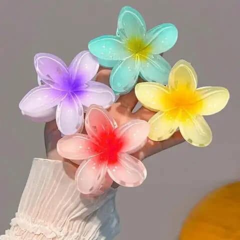 Fleurs décoratives colorées