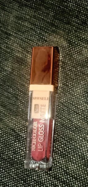 Gloss à lèvres mat longue tenue