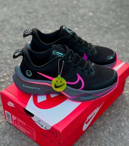 Baskets Nike ZoomX Noir