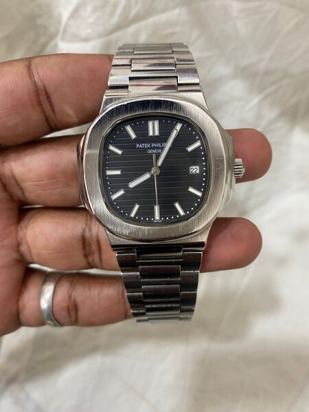 Montre PATEK PHILIPPE GENEVE en acier inoxydable