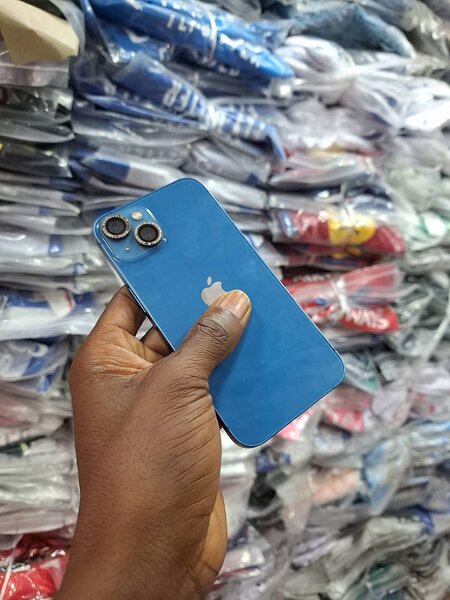 iPhone 13 bleu reconditionné
