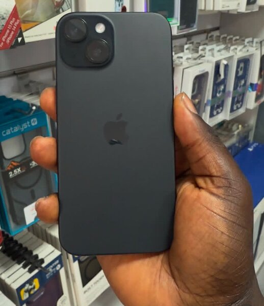 Phone 15 128gb used. E-sim unlocked BH 100%