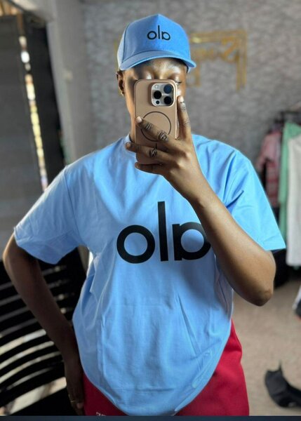 T-shirt et casquette olb assortis