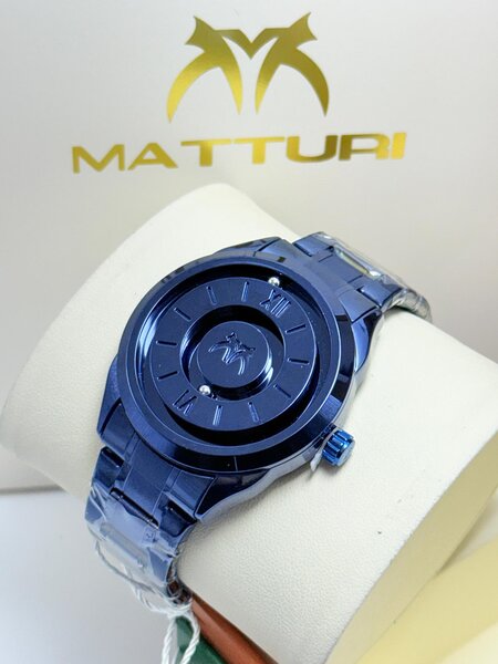 Montre bleue Matturi élégante