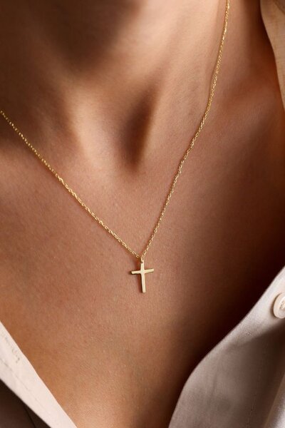 Collier Croix il noircit pas