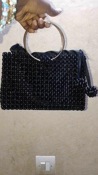 Sac en perles noires