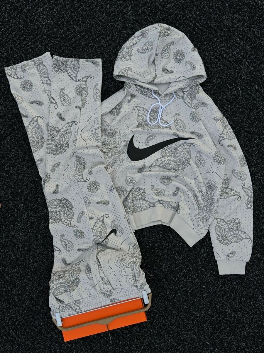 Ensemble de survêtement à capuche tendance