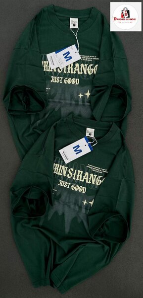 T-shirts verts imprimés