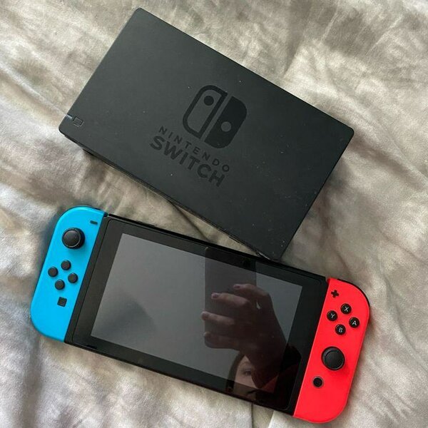 Nintendo Switch avec manettes