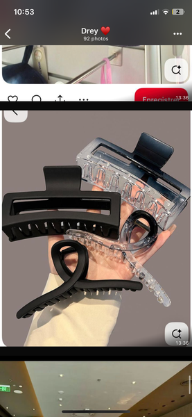 Pinces à cheveux translucides