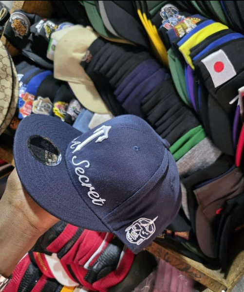 Casquette de baseball bleu marine 'Secret'