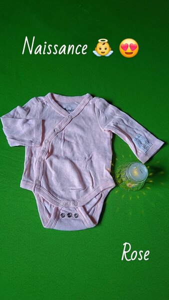 Barboteuse rose naissance