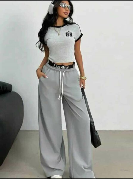 T-shirt et pantalon ample femme