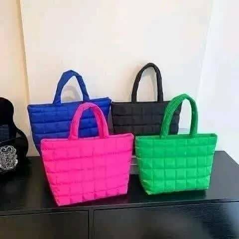 Sac cabas en nylon coloré