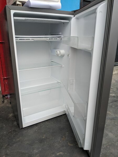 Hisense mini Fridge