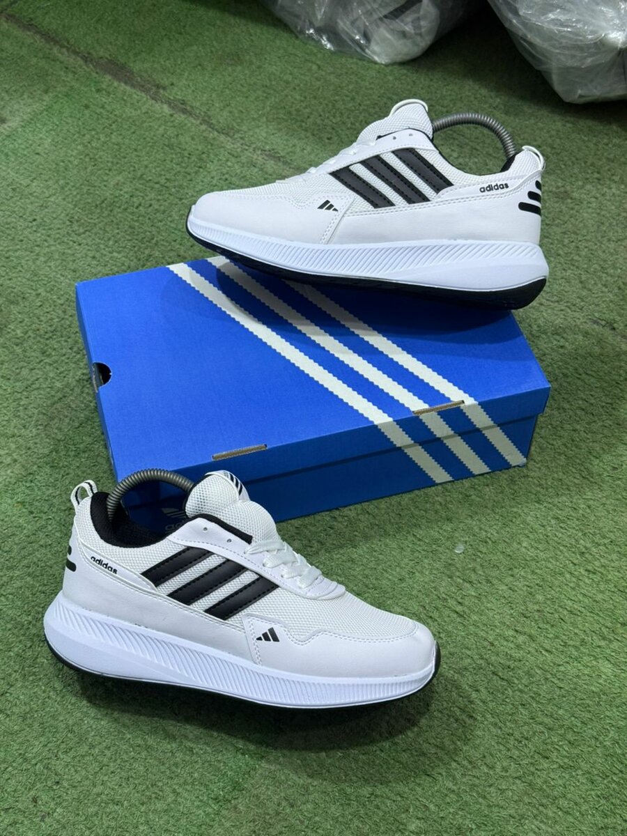 Baskets adidas blanches homme