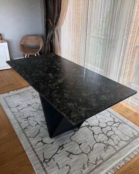 Table à manger moderne