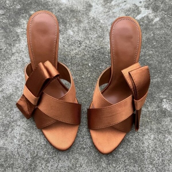 Élégantes Sandales à Talons Hauts
