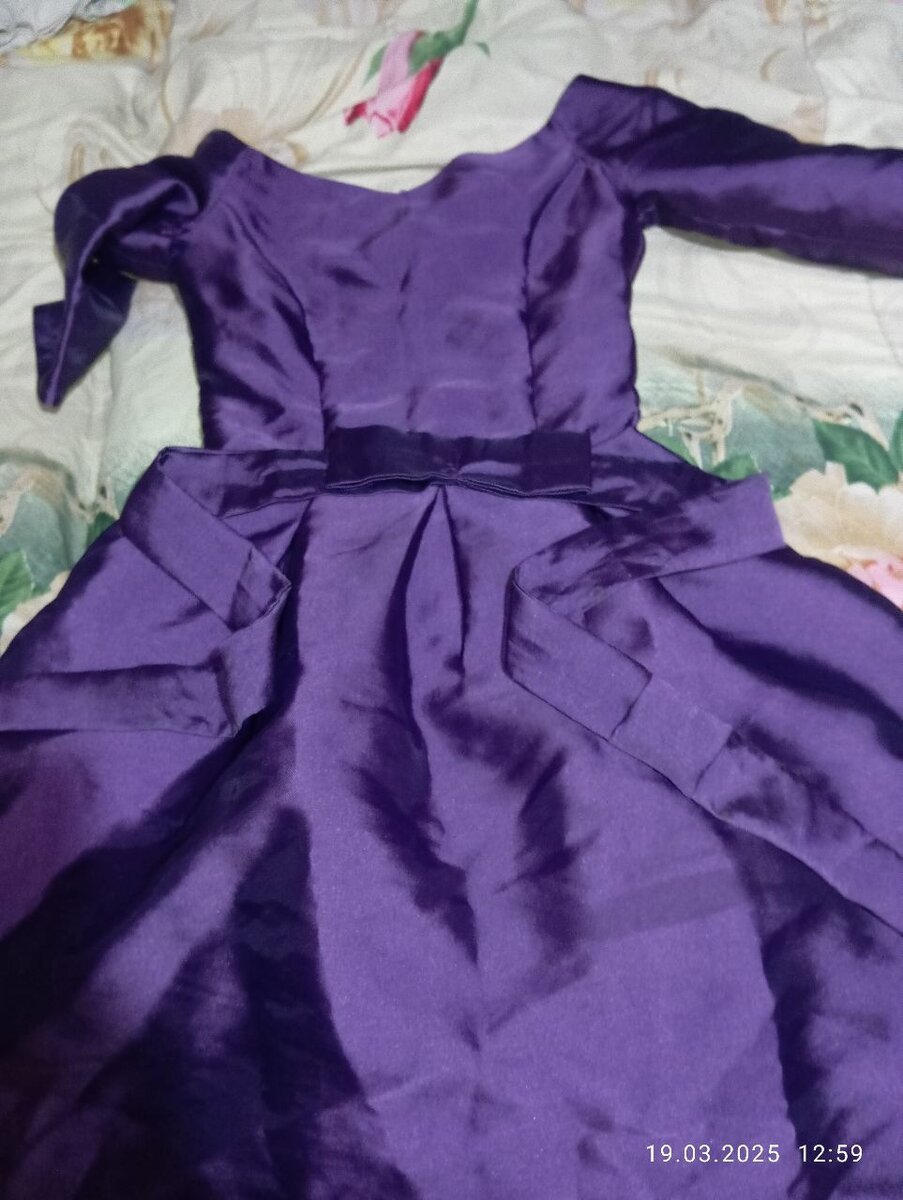 Продаю платья размер M. L за 1000 ряльному покупателю уступл