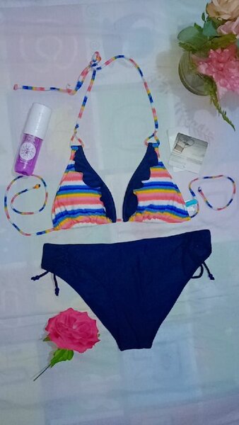 Maillot de bain deux pièces rayé