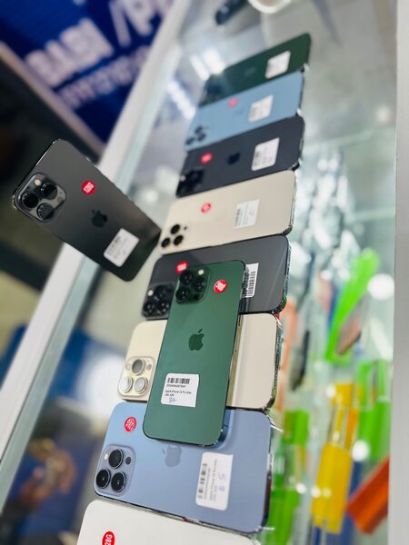 iPhone 13pro Max 128GB Quasi-neufs