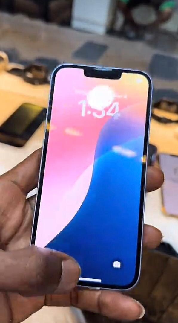 iPhone 13 simple 128 Gb