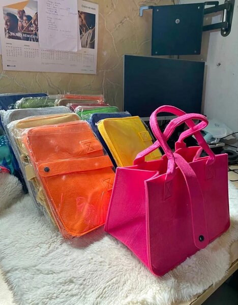 Sac à main en cuir synthétique