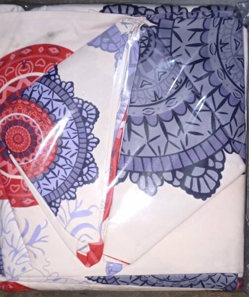 Un drap,2 rideaux, 2 fenettre