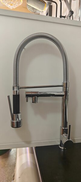 Kitchen faucet