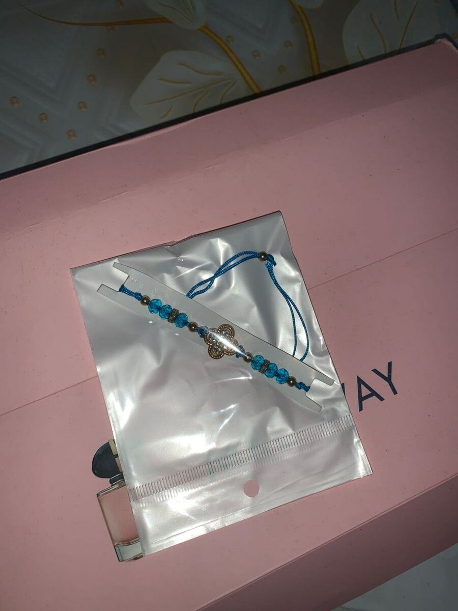 Bracelet avec symbole féminin