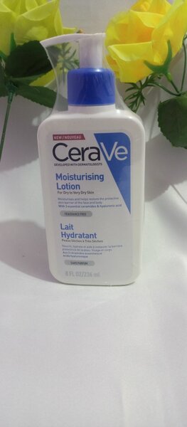 CeraVe Moisturizing lotion