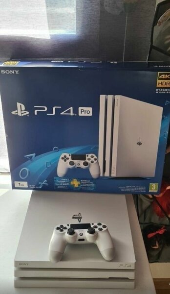 Console PlayStation 4 Pro 1To Sony - Manette et Accessoires Inclus