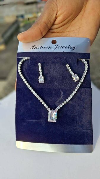 Parure Collier et Boucles