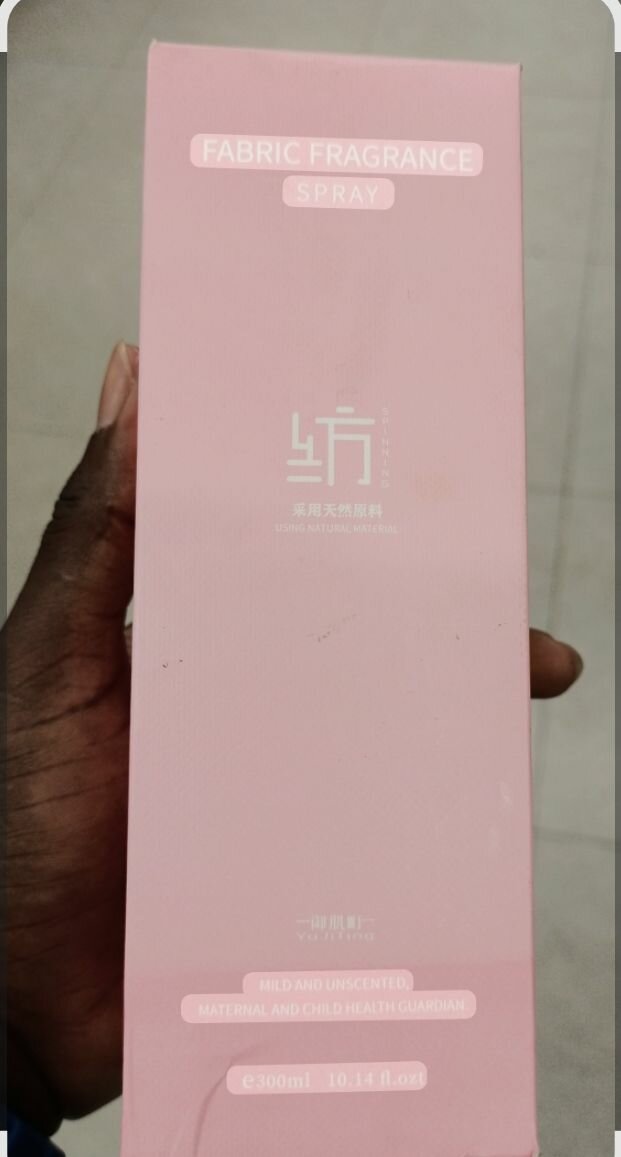 Spray parfumé pour tissu