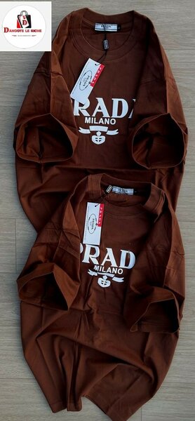 T-shirts imprimés marron